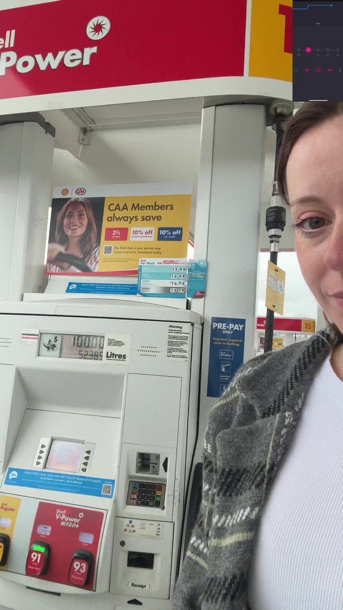 Nadia Foxx: Snažím se nestříkat příliš hlasitě, zatímco pumpuji plyn