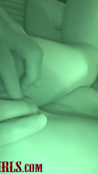 शानदार गांड, itty bitty titties और प्यारी युवा चूत