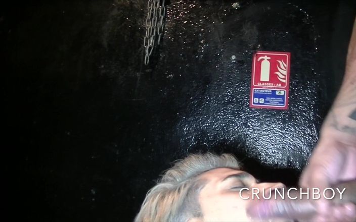 Crunch Boy: 2120 follada por el seguridad Guardien latino
