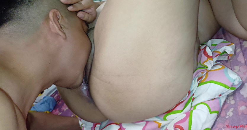 BisayaCouple29: Coño grita mientras la polla inunda su núcleo apretado