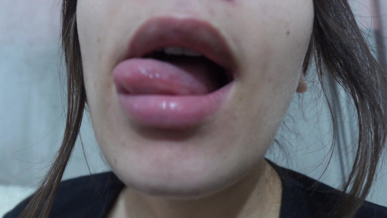 AmayaMori: 키스 페티쉬의 인도 이복누이, 입술로 끊임없이 키스를 보내고,