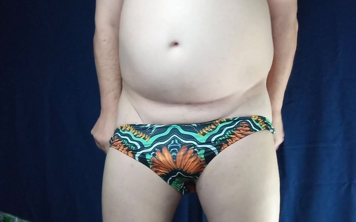 AdultGameplays: Bikini-unten anprobieren teil 1