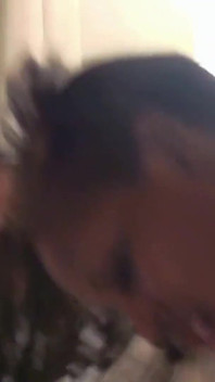 Melhor em cena de grupo - 1 ébano sexo a três com duas putas com consolos acabam compartilhando facial
