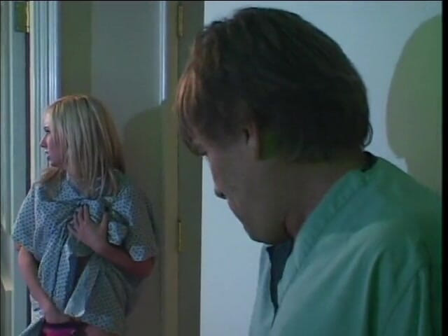 Hardcore Babes: Babe har munnen fylld med hans sperma