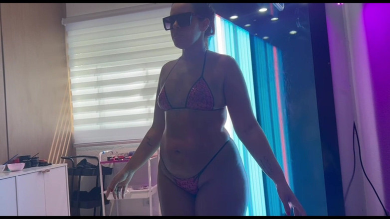 Lidi Ferrari: J’ai adoré le résultat de mon bronzage, j’ai adoré la...