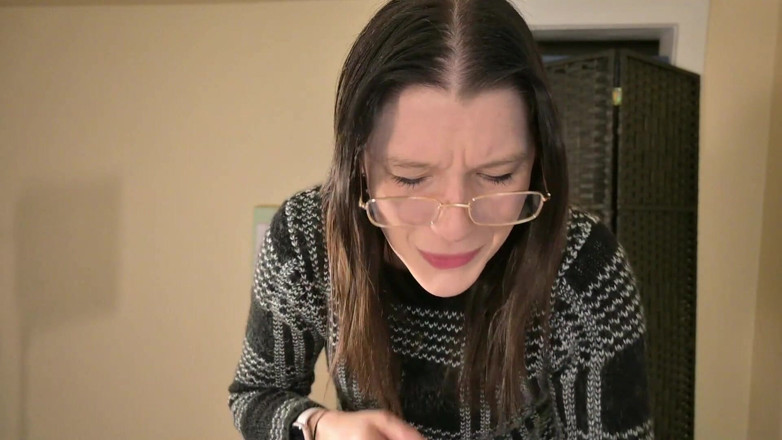 Missellie8: Mama vitregă te întâmpină acasă