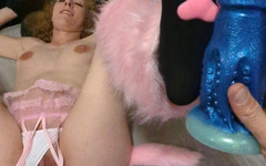 Richelle Rose: 4k 怀孕的熟女kitty被内射并用巨大的生物假阳具性交