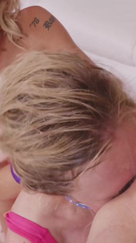 Rebel Rhyder a Emma Rosie brouhají po internetu a hledají tvrdý sex!