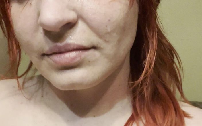 Elena917: Jízda na robertku s opaskem na krku a pár orgasmů