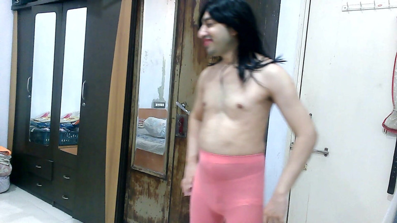 Cute & Nude Crossdresser: Sweet Lollipop si cewek nakal yang imut lagi asik ngentot...
