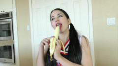 Chica Suicida DVD: Alex Coal è una bruna cattiva che succhia e scopa i...