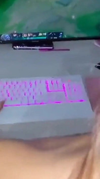 League of legends saat martii aciar ngentot sama aku setelah taruhan dan dia kalah