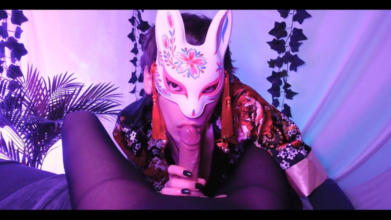 Trappybae: POV: 사정할 때까지 빨아주는 신비 여우 펨보이