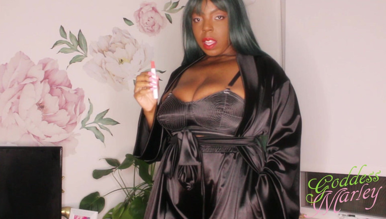 Goddess Marley: Opulent Smoker