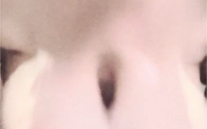 HerculesnVENUS: 彼女は本当に太ってる。彼女の体脂肪を全部叩くのを見てるよ