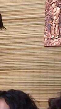 Băieți bisexuali care fac sex în trei cu transsexuali latino cu țâțe mari sexy și sex anal