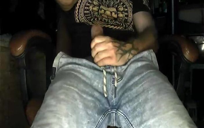 Fap shot: 家でオナニーする