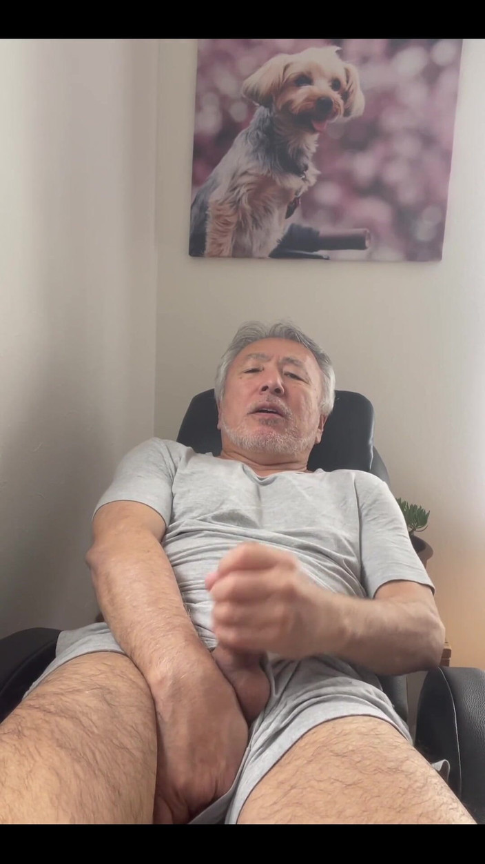 Japanese daddy: Мастурбирую мой большой азиатский член