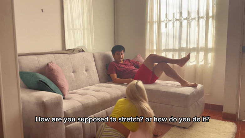 cxlila: Cvičení jógy s 18letou nevlastní sestrou 4K - Cxlila Myers