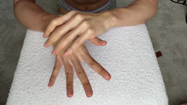 Ms Emmy Lynn: ハンド崇拝GFDの物語