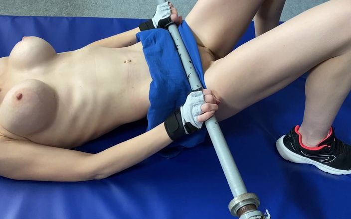 Mistress Mary: Tu entrenadora de gimnasio más sexy Mistress Mary