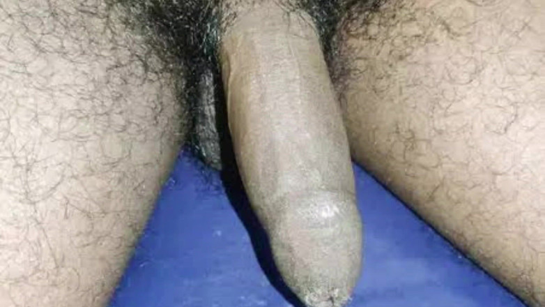 Super porn studio: Melancap India dengan batang mota besar mengongkek gay tiri