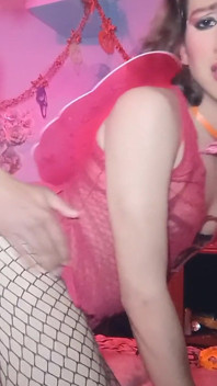 สาวชุดแดงในโหมดคริสต์มาส