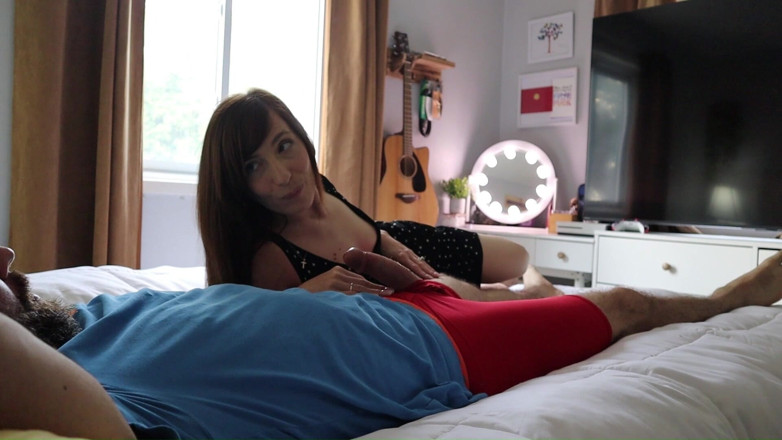 JessTonySquirts: Stepdaddy Isn't Home, Lets Have Fun - Horny Stepmom