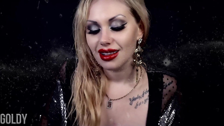Goddess Misha Goldy: 迷人的吸烟洗脑液！我想要你对尼古丁和我完全上瘾！