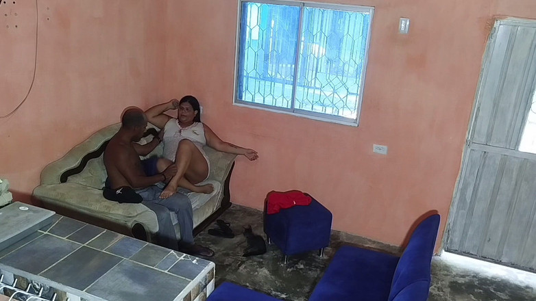 Adribella69: 隣人がコーヒーを飲みに来て、結局私にミルクを注いでくれました。なんて大きなチンコだ