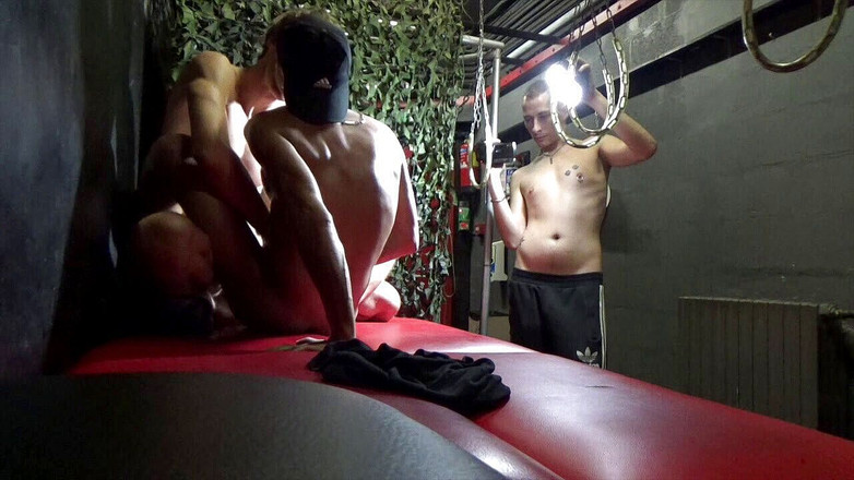 Home web camera: Amatorska kamera, prosty chłopak zerżnięty oklep przez starszego