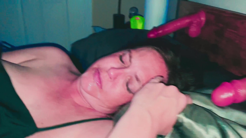 Vega Nova and Daddy: Ciężarna MILF próbuje Dvp i uwielbia to!