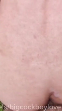 Dura primeira vez que eu despi e coloco meu pau na bunda do cara