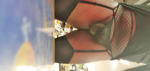 Lingeriemanx69: 户外变装1