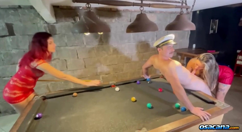 Amateur world: Playing pool with two hot babes at the bar