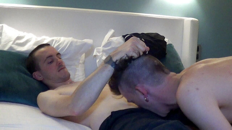 Gaybareback: Zacharie šuká bez sedla s Hugo Grantem