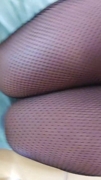 Big Juicy Bouncy White Arse Stretches Bouncing on a Huge Dildo