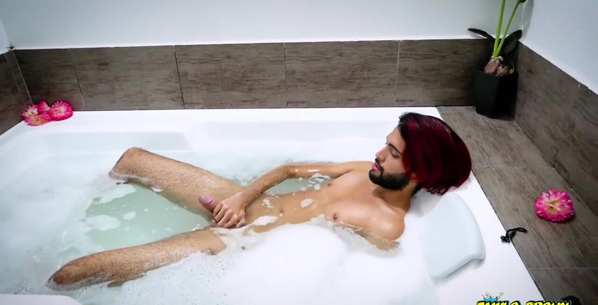 Camilo Brown: Sử dụng máy rung trong bể sục cho đến khi tôi...