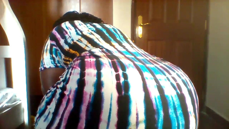 MetricalWonders121: Biggest Booty in Africa