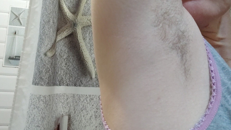 Risky Hairy Couple: Leccare le mie ascelle pelose