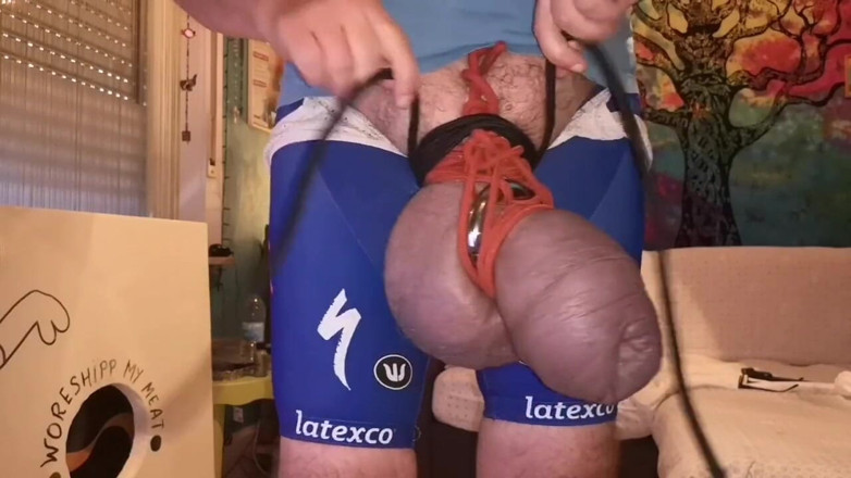 Monster_Meat_: 紧身并和他们一起弹跳