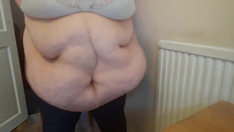 SSBBWLadyBrads: Burta unei femei mari și frumoase țâțoase tremură și se agită
