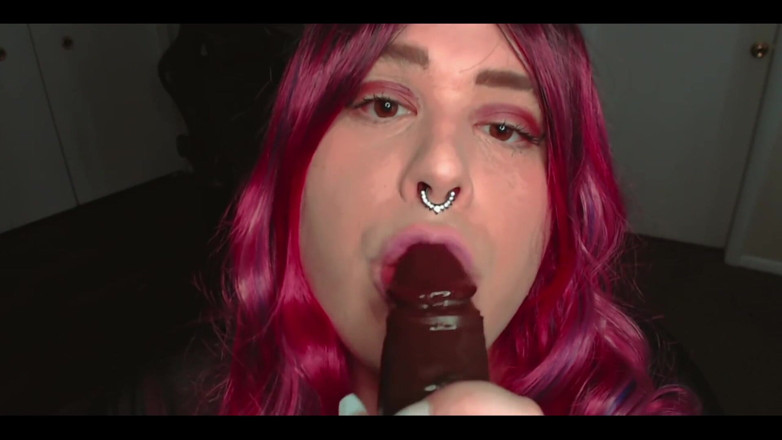 Mykella Coxx: 自分の精を食べて