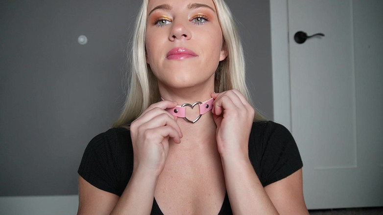 Keeks: Sfw - Fashion Collar Try on