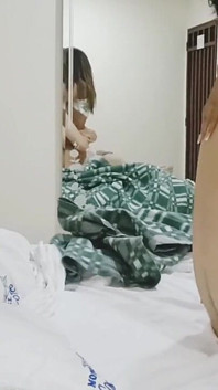 Este jovem eu estou em Nova York e ele me pede comida e eu dou a ele minha buceta em casa e ele come tudo