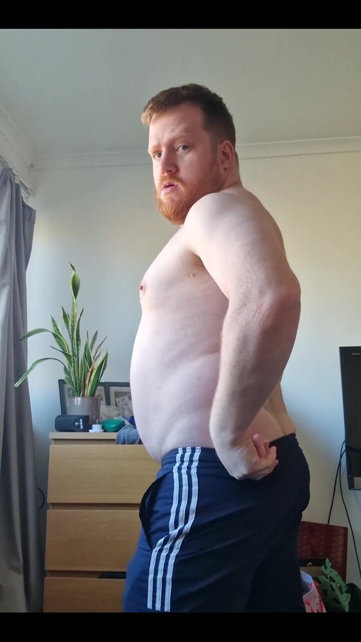 Touchstone: Flessibile si spoglia e divertimento in doccia