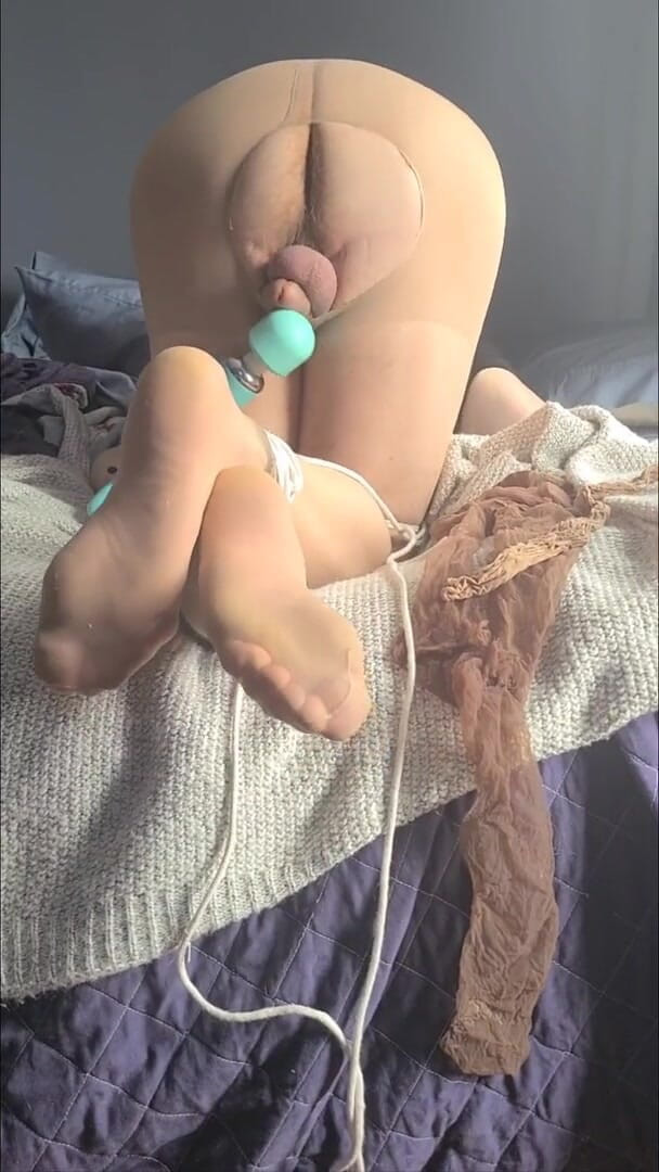 Nyronic: Cum hands-free tied pantyhose foot fetish