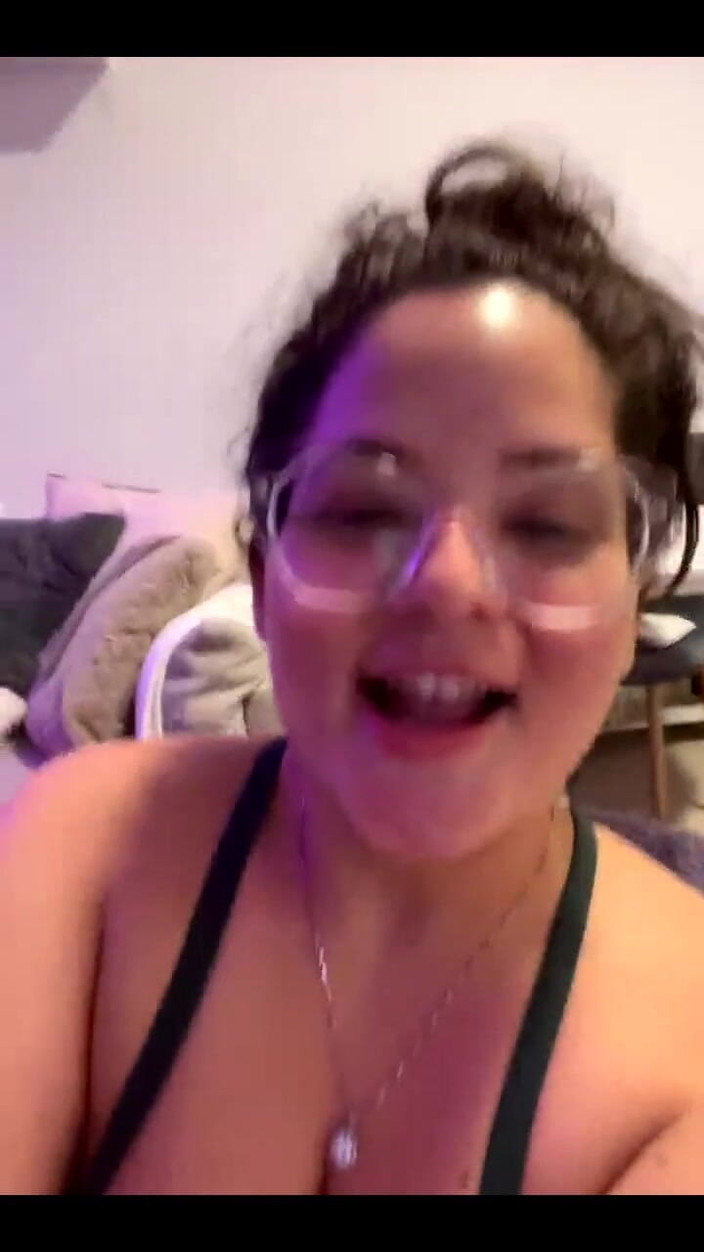 Dani Valentina: Stream