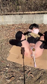 Self-training No.100: Outdoor Anal Dildo Insertion and Tack-tack Pussy Rotor Masturbation