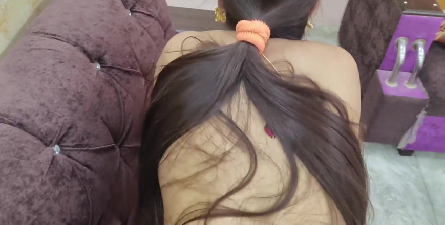 Saarabhabhi6: ヒンディー語セックスストーリーロールプレイ-誰も家にいない朝に私の熱いステップの妹を犯す